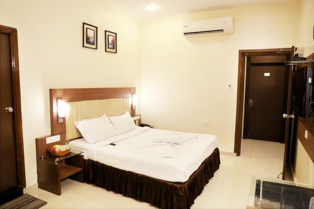 Hotel Swagath Grand Nagole Hyderabad Exterior foto